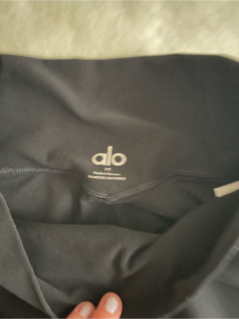Alo Yoga 7/8 airbrush Leggings - Picture 5 of 5